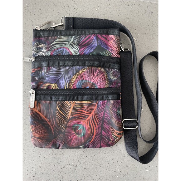 LESPORTSAC Madison 3 Zipper Crossbody Handbag Masquerade Peacock Feather READ - Picture 1 of 9